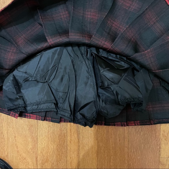 Red Plaid Pleated Skirt W/ Shorts Junior Small Xiao Xiang Gang NWT K POP aespa - Picture 3 of 13